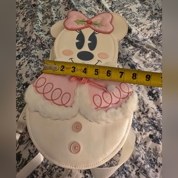 Minnie Mouse Snowman Backpack RARE - Picture 7 of 11